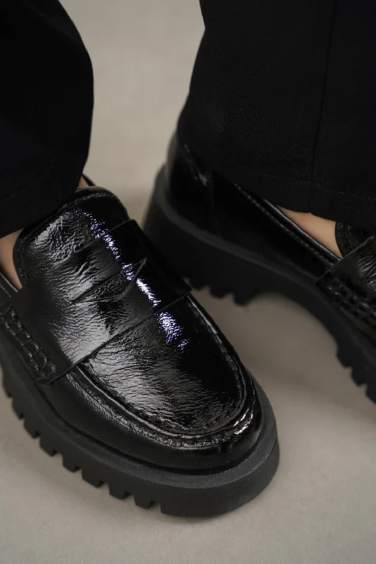 Classic Flat Shoes PATENT LEATHER LOAFERS