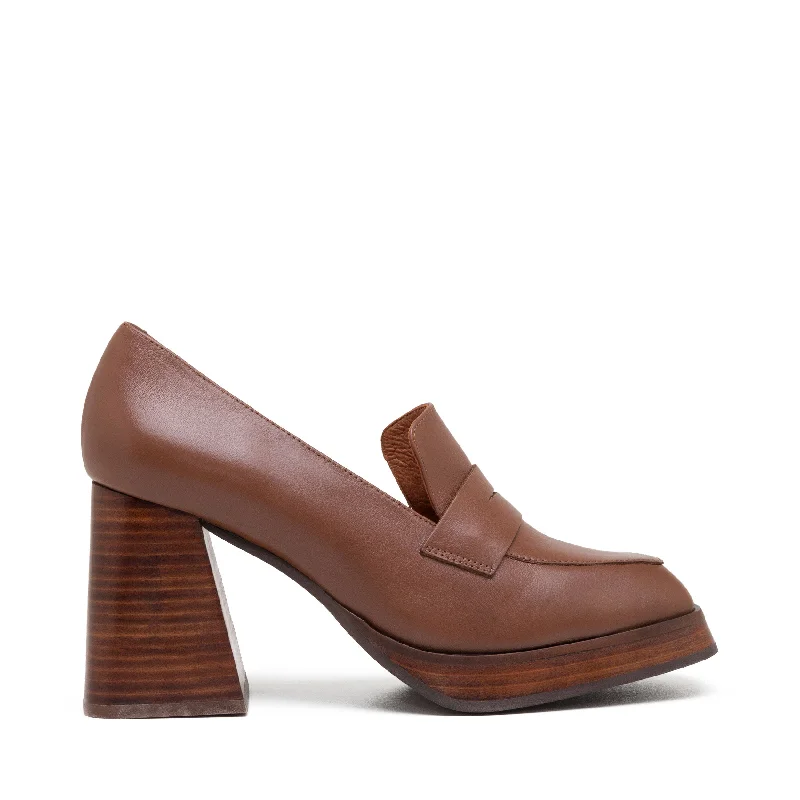 tabacco leather