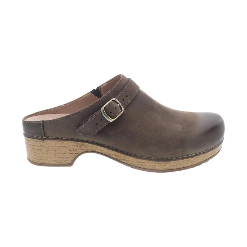 Cozy Winter Shoes Dansko Women's Berry - Mushroom Burnished Nubuck