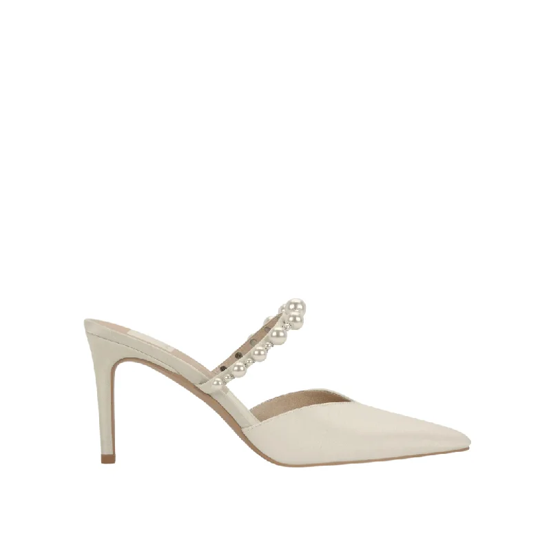 Classic Flat Shoes Kanika in Vanilla