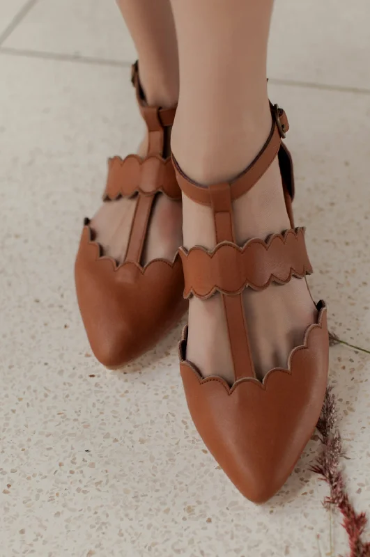 Casual Sneakers For Sale Gardenia Pointy Toe Leather Flats