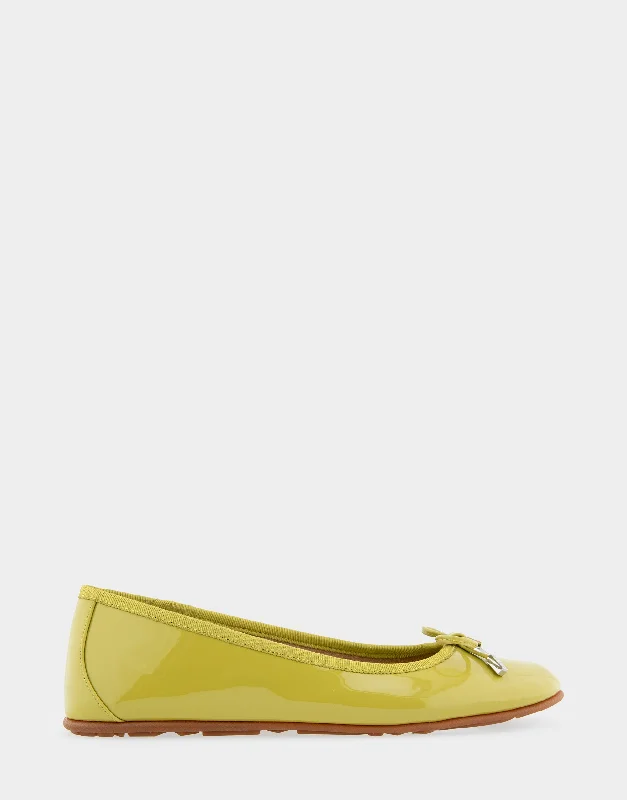 Stylish Sneakers For Running Pia