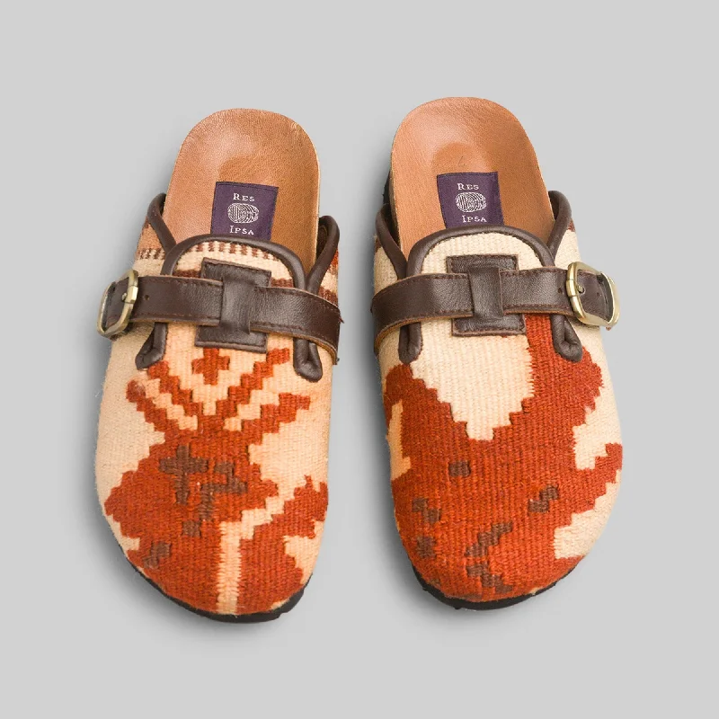 Cozy Winter Boots Women's Kilim Clog Size 7