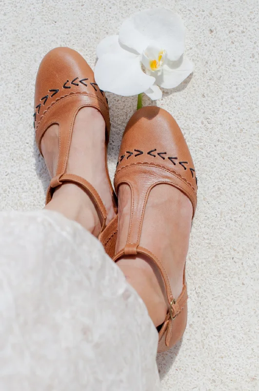 Elegant Wedding Shoes Wonderland T-strap Leather Flats