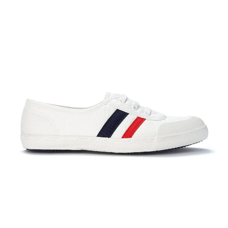 Classic Flat Shoes BATA Women North Star Sneakers 589X745