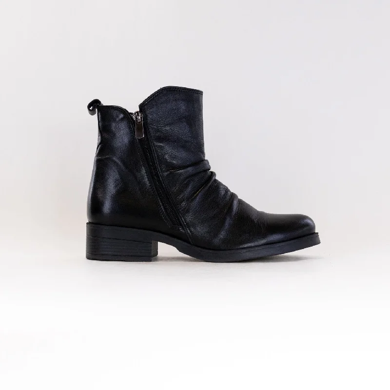 Cozy Winter Boots Spring Step Zipstering (Women's) - Black