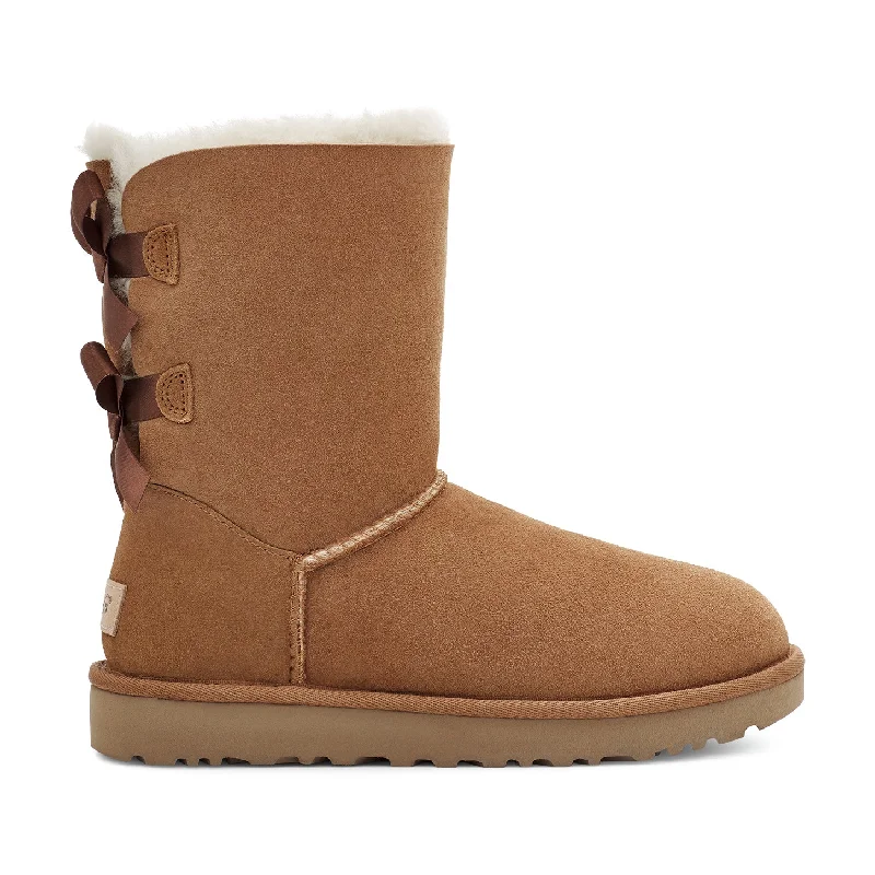 Outdoor Hiking Boots UGG Women's Bailey Bow II Chestnut